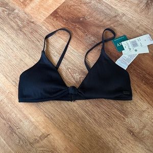 ROXY BIKINI TOP SIZE MEDIUM **NEW**